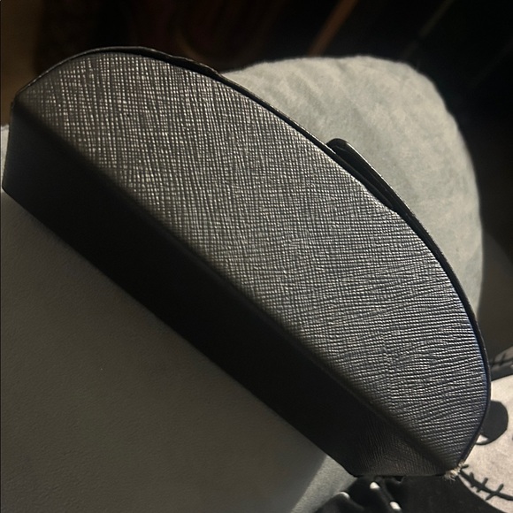 Prada Black Leather glasses case - Picture 3 of 4